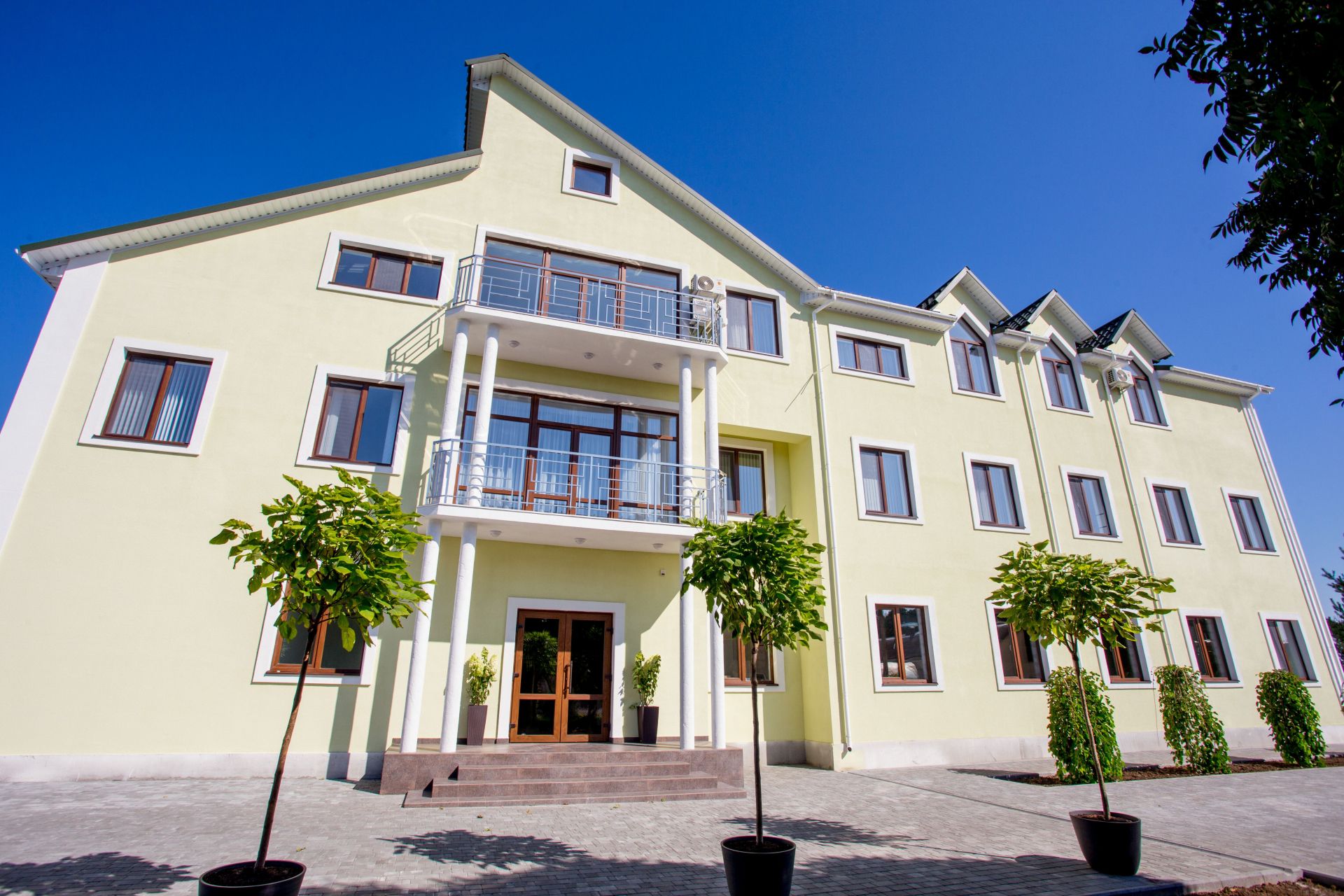 Лікувально-реабілітаційний медичний центр "Наш Дім"