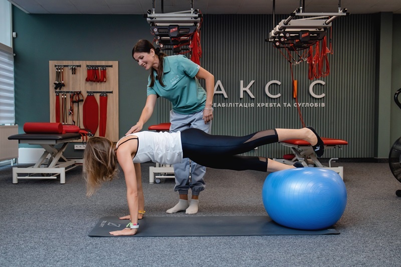 Центр реабілітації хребта та суглобів АКСІС