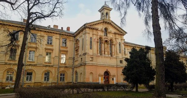 КНП "Львівська обласна клінічна психіатрична лікарня" Центр психічного здоров’я “Кульпарків”