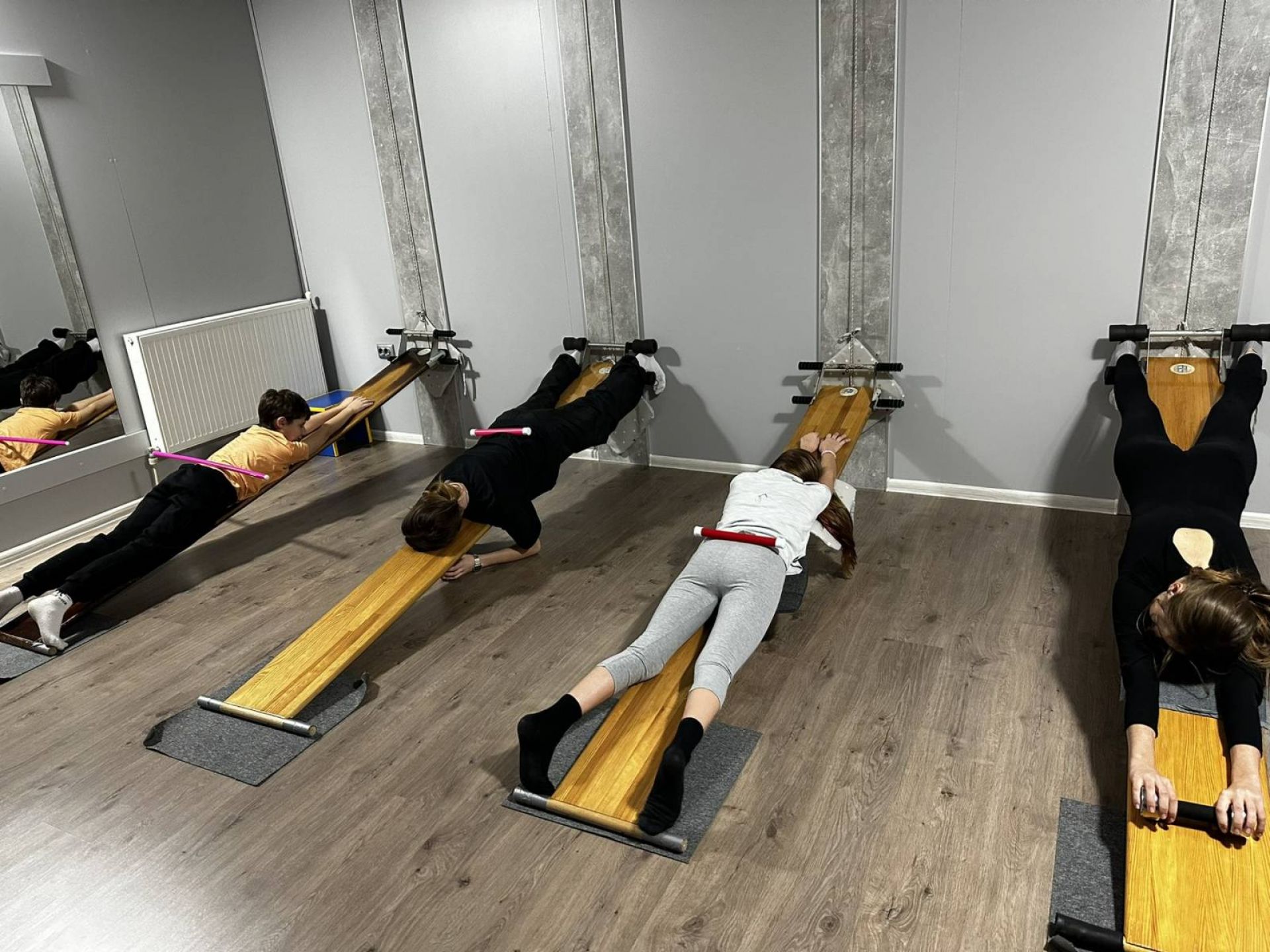 Центр лікування хребта і суглобів «Кінезіс»